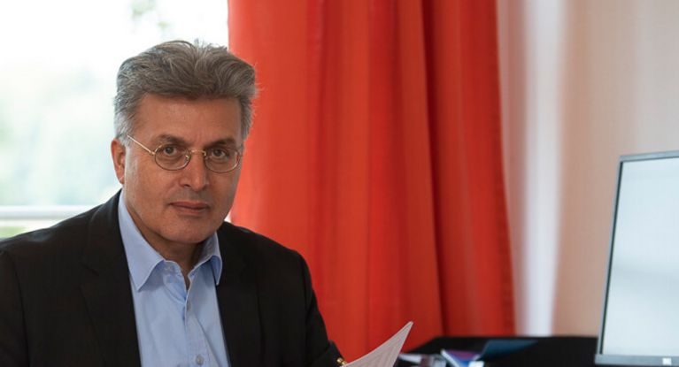 Prof. Dr. Dr. Jan Ilhan Kizilhan im Gespräch Prof. Dr. Dr. Jan Ilhan Kizilhan im Gespräch